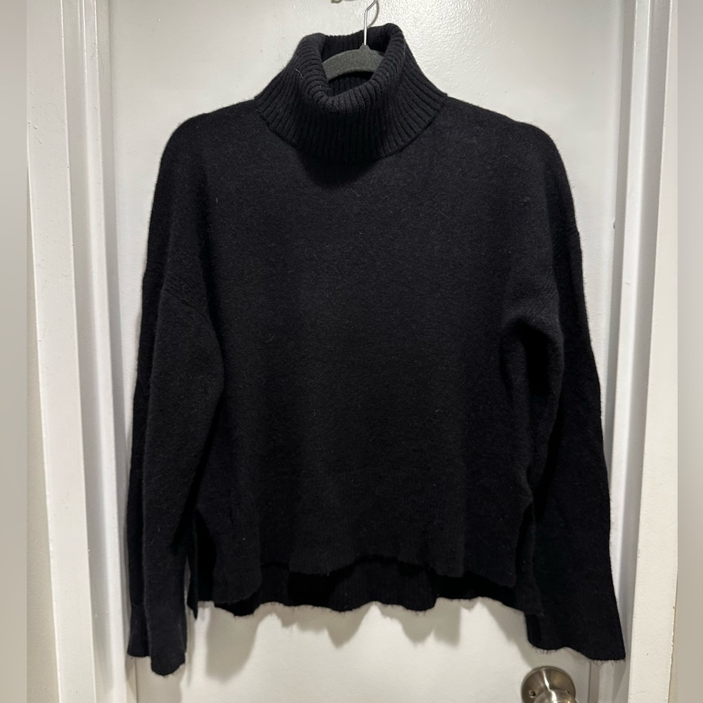 J Crew main label (not factory) cozy turtleneck